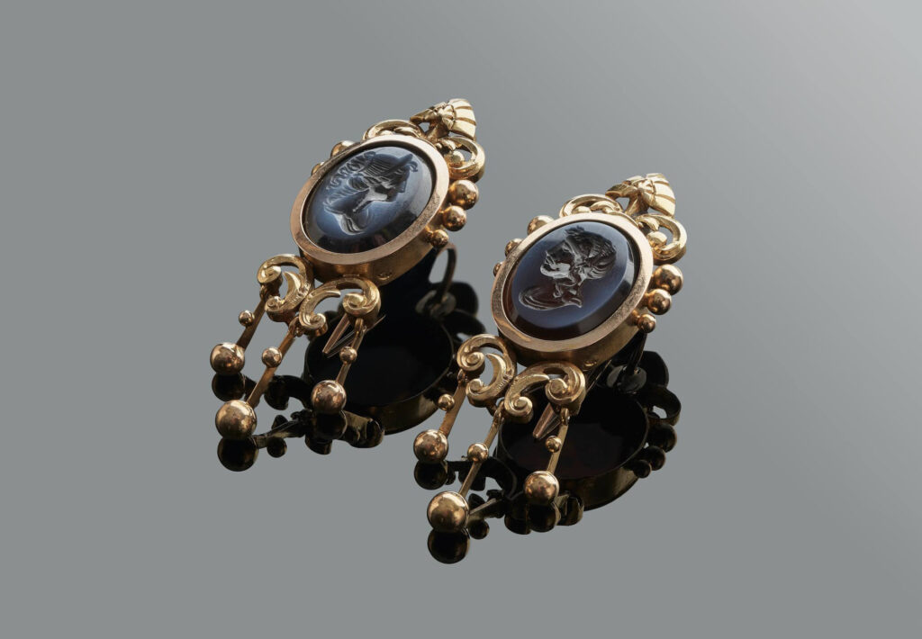 Woolley &amp; Wallis